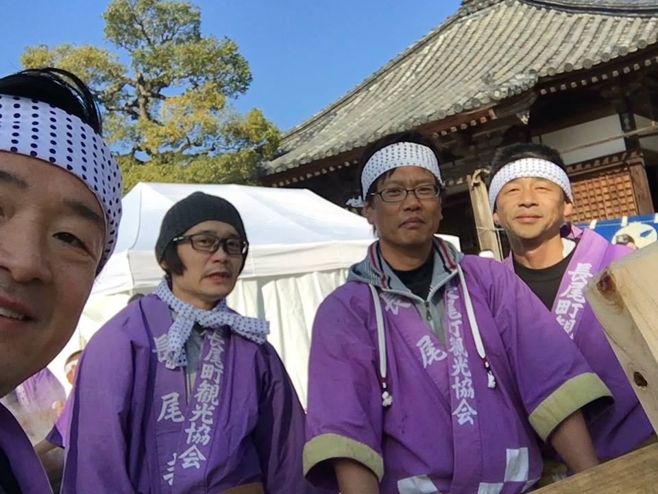 長尾寺の三味線餅つきに伺いました。